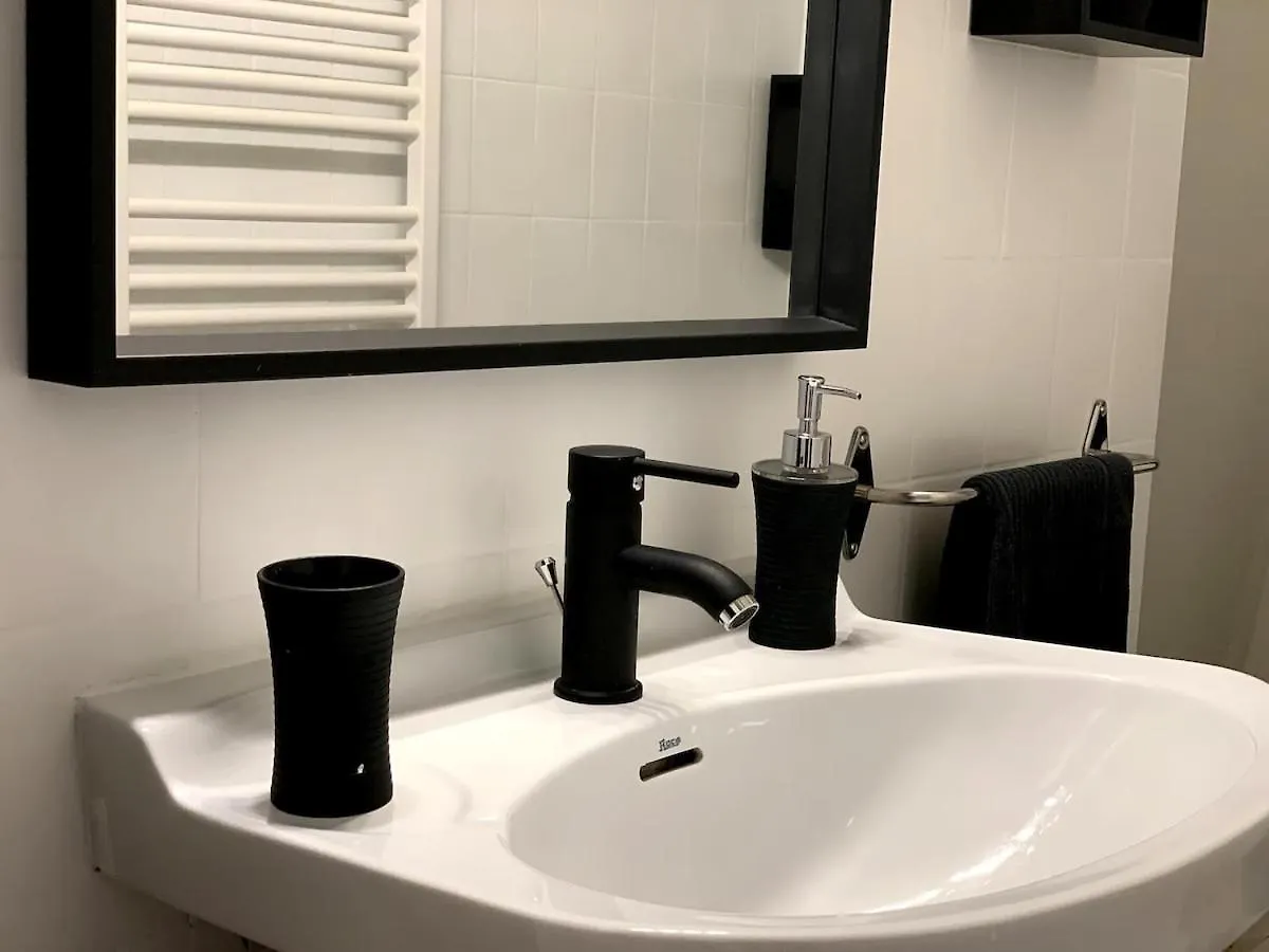 Studio 3 étoiles rénové, lumineux et cosy à 2 pas des thermes dans immeuble atypique Capvern